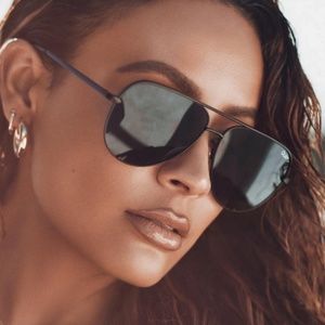 QUAY High Key Mini Sunglasses NWOT - Black Smoke